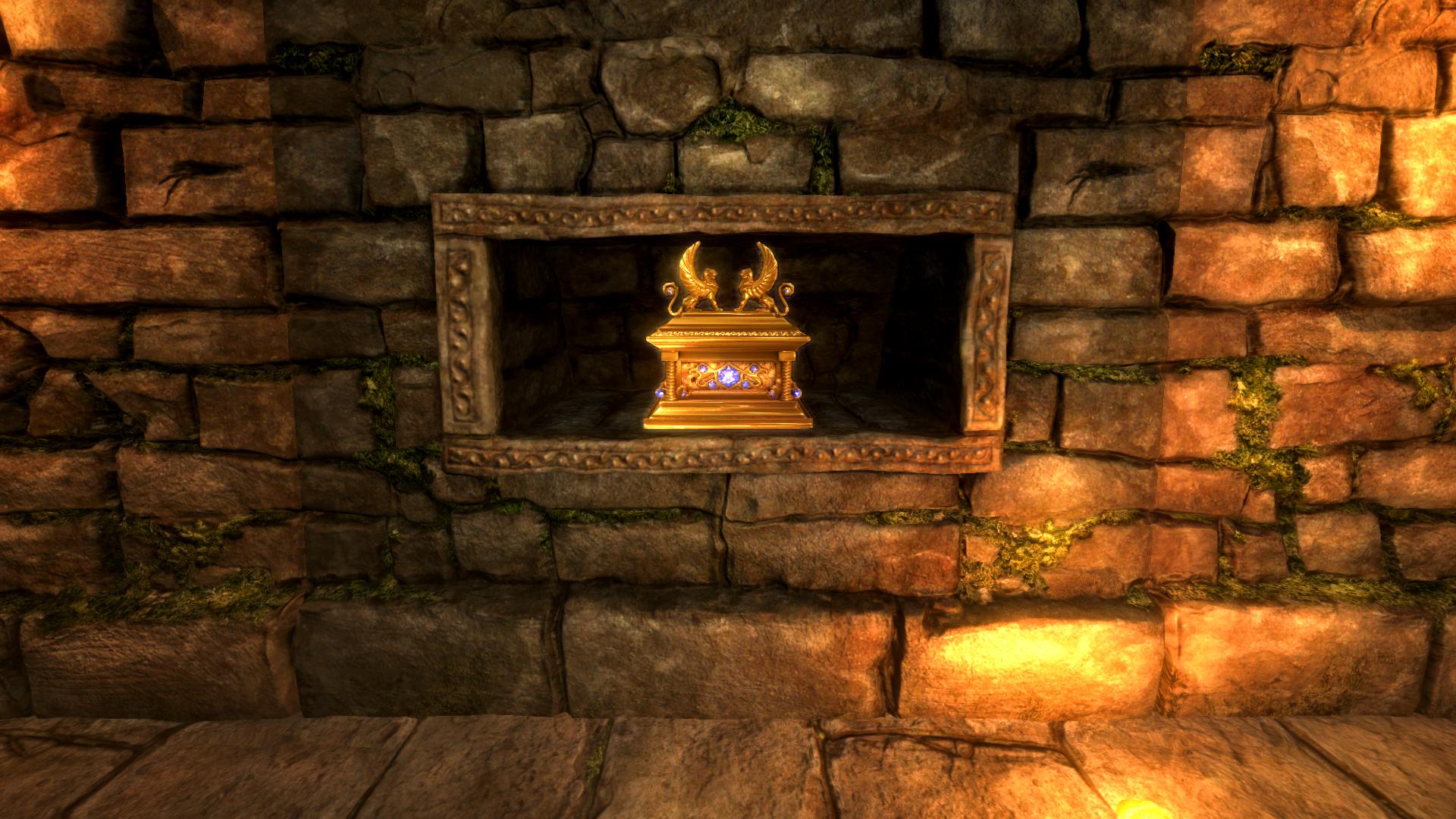 Небольшой золотой сундук в замке Портмейрон