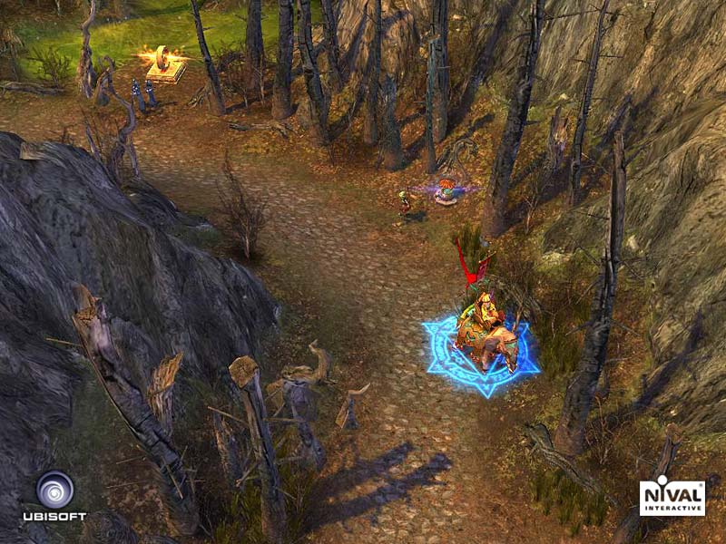 Посреди безлиственного леса на слоне