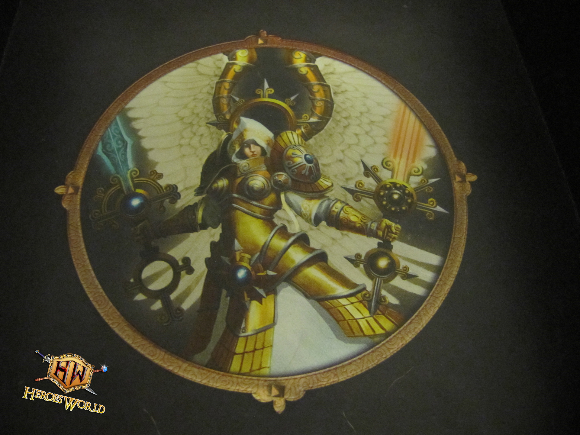 Heroes 6 - Фото коллекционного издания. Изображение внутри коробки.