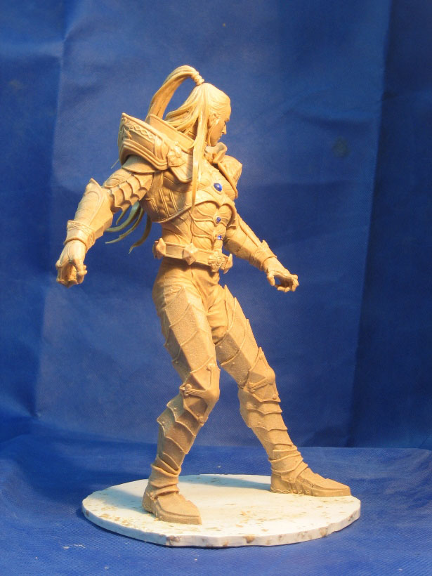 Архангел Михаил, вид сбоку